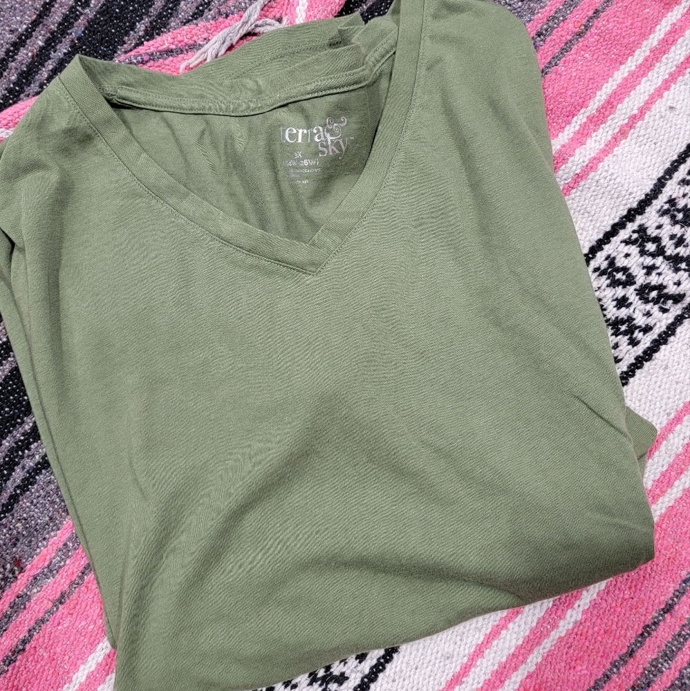 Womens 3X (24W-36W) Yerra & Sky Tshirt
